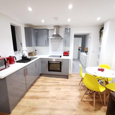 4 Sleeps And Travel Cot- Close To Beach And Restaurants Bournemouth Exterior photo