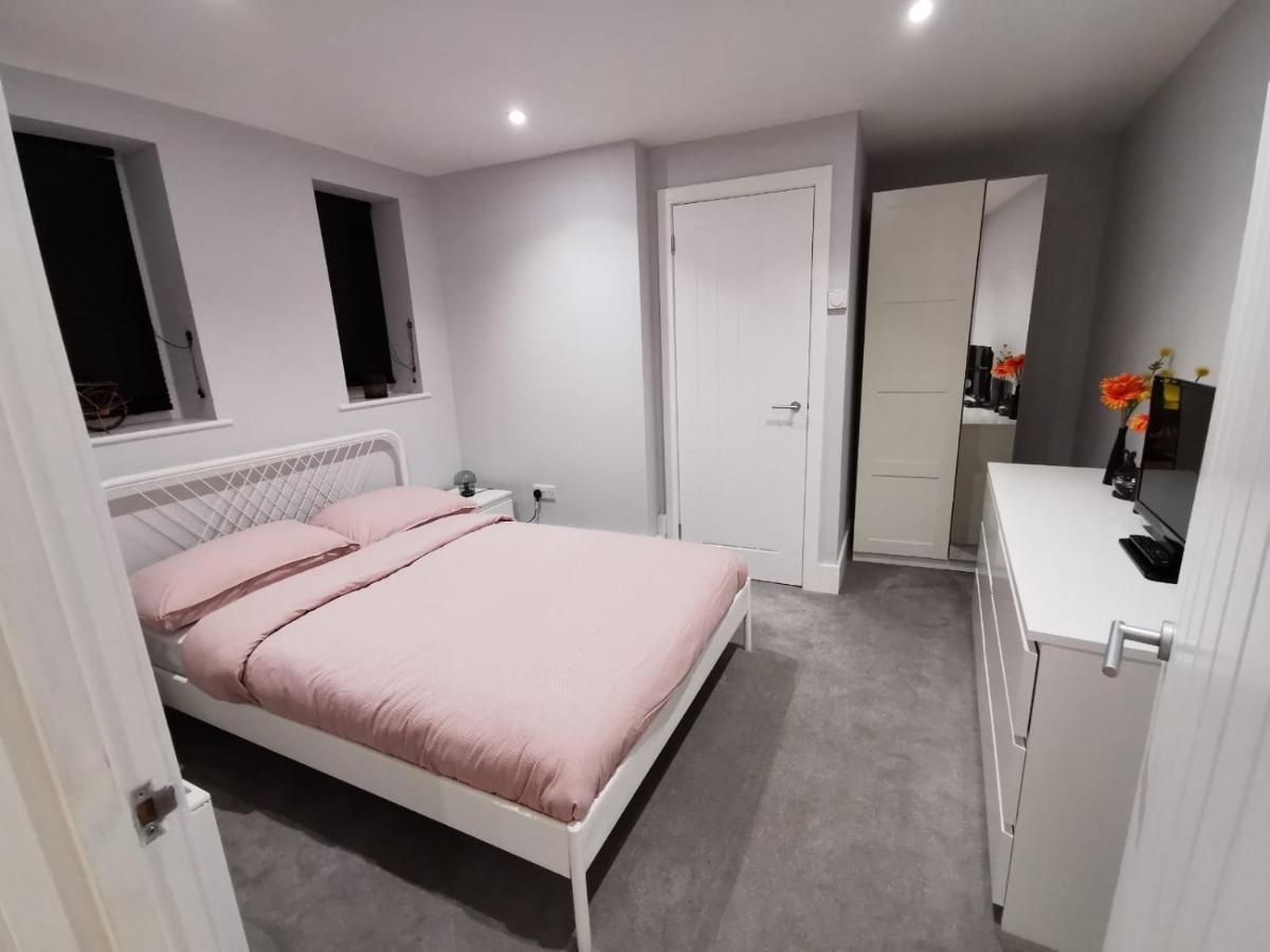 4 Sleeps And Travel Cot- Close To Beach And Restaurants Bournemouth Exterior photo