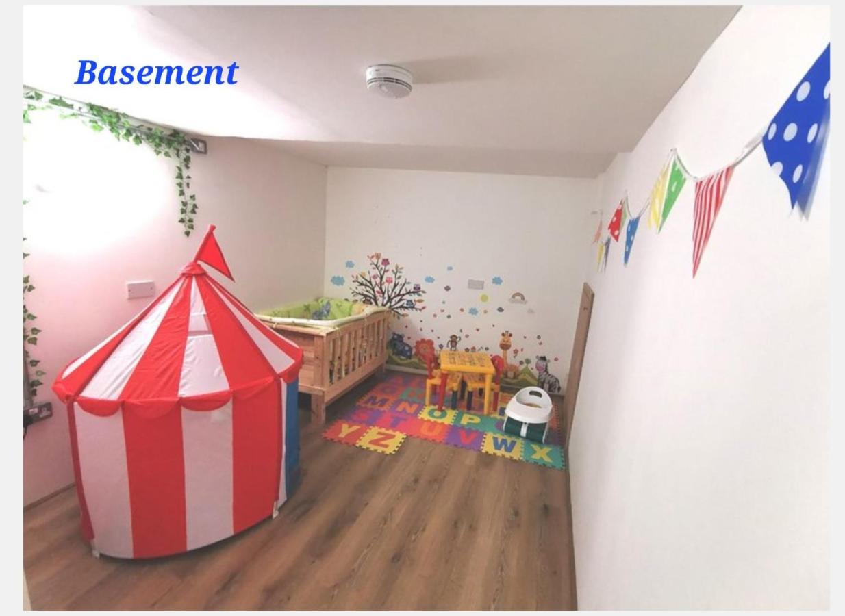 4 Sleeps And Travel Cot- Close To Beach And Restaurants Bournemouth Exterior photo