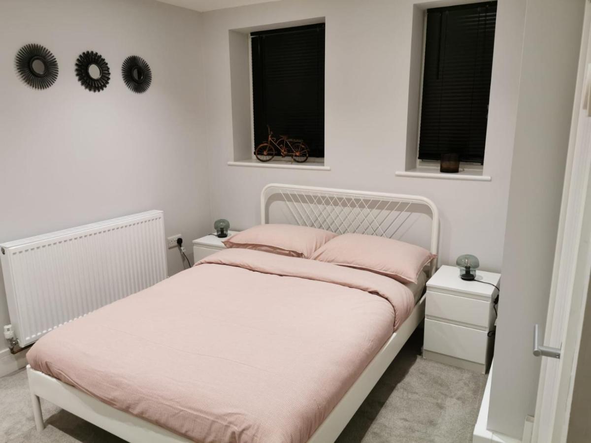4 Sleeps And Travel Cot- Close To Beach And Restaurants Bournemouth Exterior photo